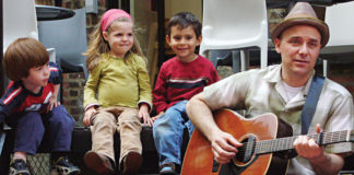 Randy Kaplan with kids.