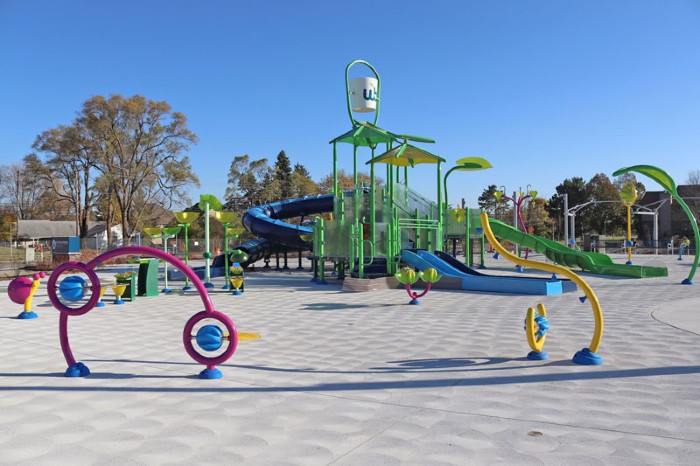 local pool splash pad