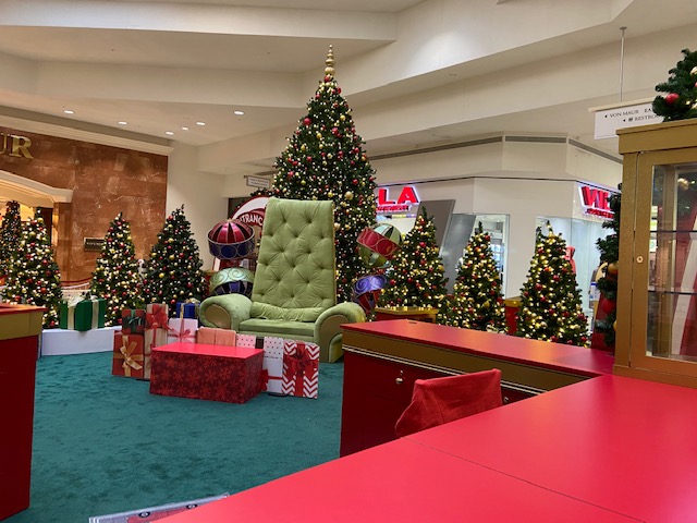 Briarwood Mall Santa