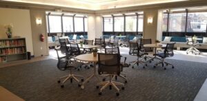 A photo of a meeting room.