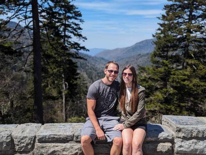 Man and women at GReat Smokey Mountains