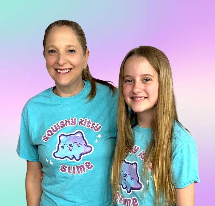 Meet Alexis and Zoë, founders and slime creators of the Squishy Kitty Slime Company. 